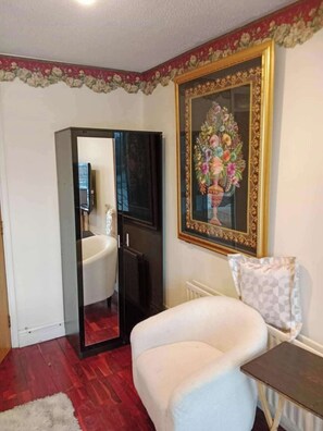 Interior - London - Waterfront House - Stay8 - Parking - Yard (London)
