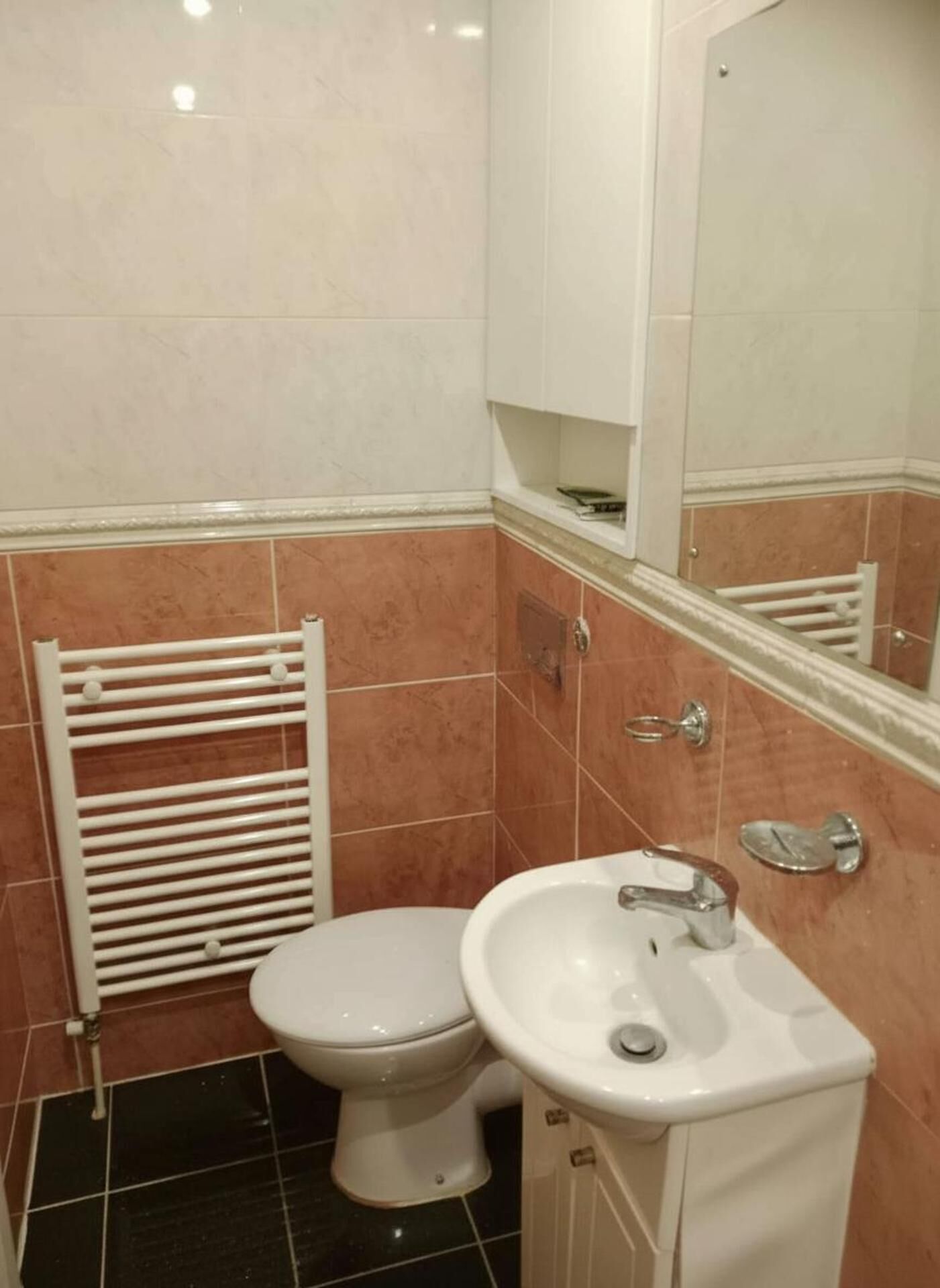 Shower, deep-soaking bathtub, hair dryer, towels