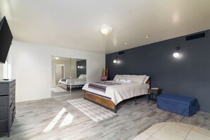 8 bedrooms, iron/ironing board, free WiFi, bed sheets