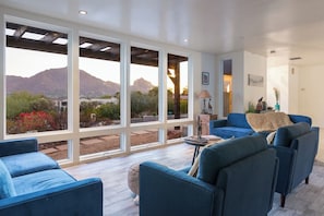 Interior - X-Large Groups Pool/Billiards/PingPong/AirHockey (Paradise Valley)