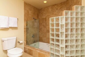 Douche, serviettes fournies