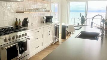 Microwave, dishwasher, paper towels