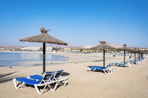 Home2Book Cozy Duplex, Terrace & Pool, Caleta