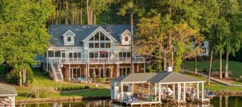Spacious 7BR house, Lakeview, Dock, Decks, Kayaks, Patio