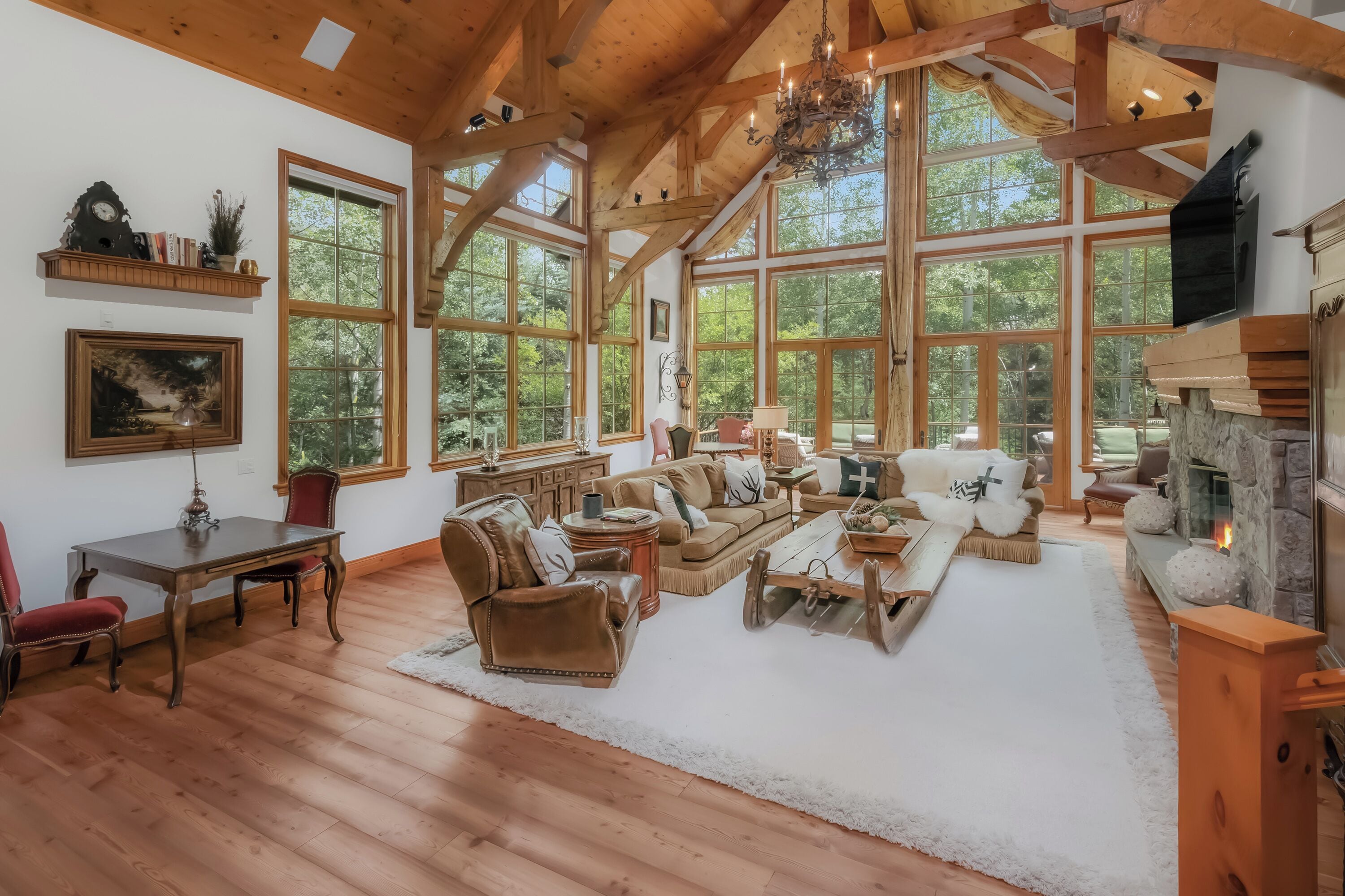 Smart TV, DVD player, stereo