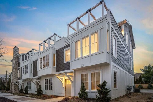 Beach Bliss Home | Rooftop Deck, Pool Access;Prime