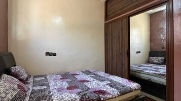2 bedrooms, iron/ironing board, WiFi, bed sheets