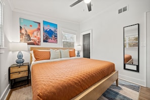 3 habitaciones, tabla de planchar con plancha, wifi y ropa de cama 