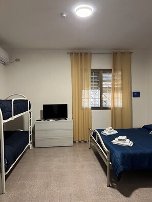 2 quartos, cofres nos quartos, Wi-Fi de cortesia, roupa de cama