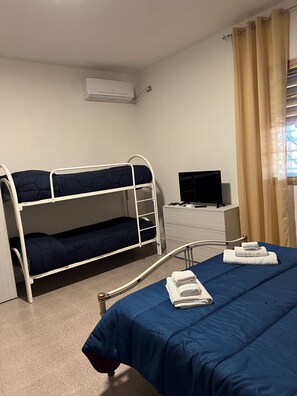 2 bedrooms, in-room safe, free WiFi, bed sheets - Palinuro   (Lago)