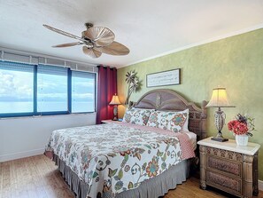 2 bedrooms, iron/ironing board, free WiFi, bed sheets - Book your tropical stay in Unit 1004 directly on the beach (Fort Myers Beach)