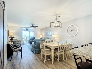 Interior - Book your stay in beautiful Unit 313 directly on the beach (Fort Myers Beach)