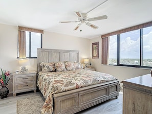 2 bedrooms, iron/ironing board, free WiFi, bed sheets - Book your tropical stay in Unit 611directly on the beach (Fort Myers Beach)