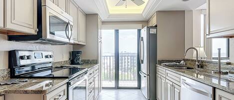 Coffee/tea maker, fridge, microwave, oven
