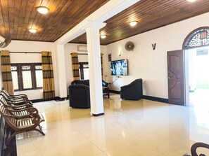 Living area - Villa Sky Blue (Galle)