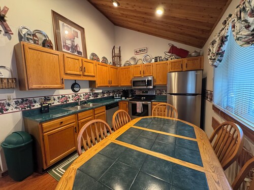 NWB3-Timberline Condo! Sleeps 6