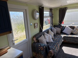 Cabin | Living area