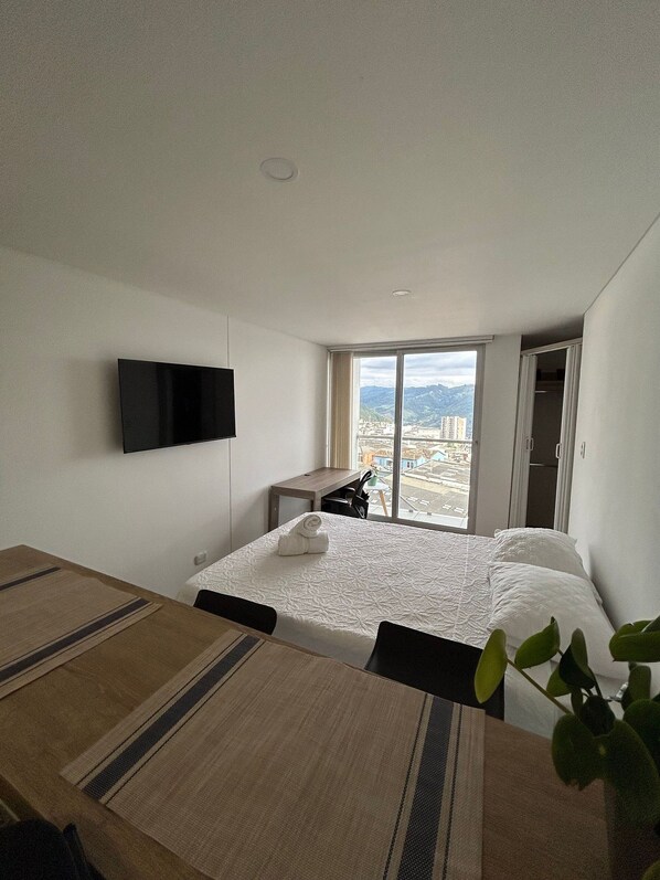 1 bedroom, iron/ironing board, internet, bed sheets