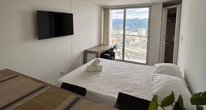 Sophisticated with a Prime Location - Stratum 5