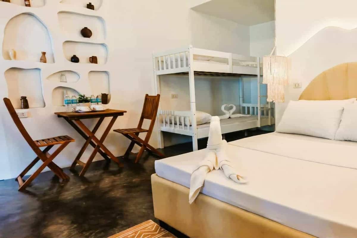 Standard Studio, 1 Bedroom, Resort View | Wi-fi percuma, cadar katil