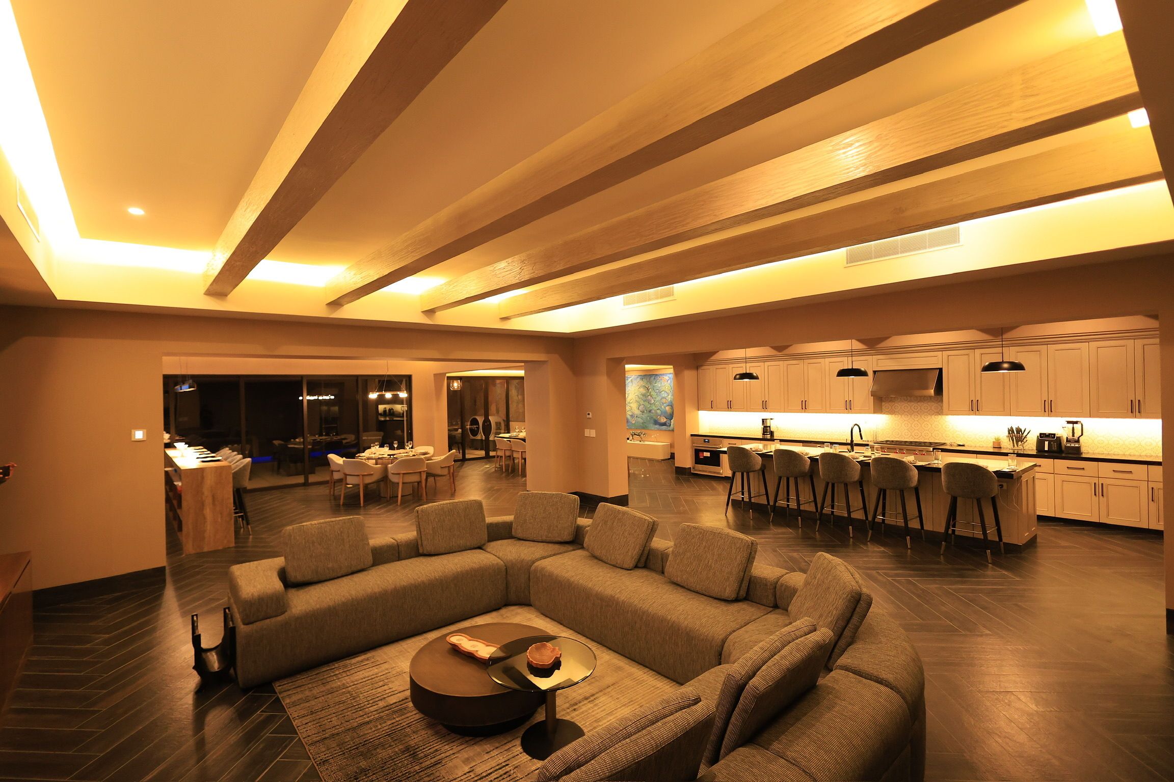 Smart-tv en een open haard