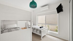 4 bedrooms, iron/ironing board, travel cot, Internet