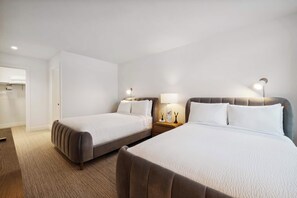 2 bedrooms, iron/ironing board, travel crib, WiFi - Frontgate 309 - 2 Bedroom + Den Platinum Residence (Avon)