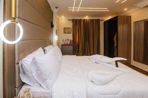 1 多间卧室、办公桌、熨斗/熨衣板、WiFi