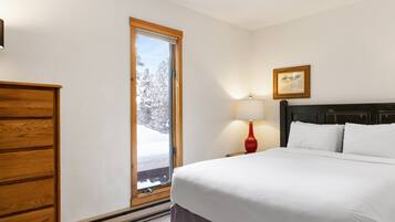 2 makuuhuonetta, työpöytä, silitysrauta/-lauta, Wi-Fi