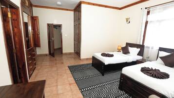 Desk, laptop workspace, free WiFi