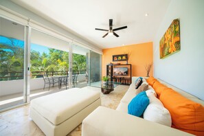 Living area - 2 Br Condo Near to the Beach - CDM 113 (Playa del Carmen)