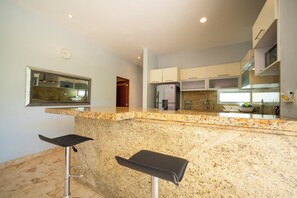 Deluxe Condo, Balcony | Private kitchen - 2 Br Condo Near to the Beach - CDM 113 (Playa del Carmen)