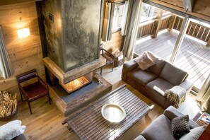 TV, fireplace, DVD player