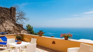 Apartment, Smoking | 2 bedrooms