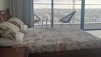 1 chambre, fer et planche Ă  repasser, Wi-Fi, draps fournis