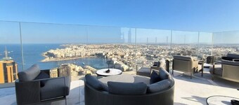 Mercury Tower 13thFloor Studio Panoramic Views in Iconic Zaha Hadid, St. Julians