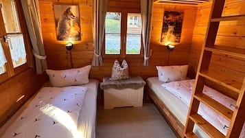 2 室のベッドルーム、アイロン / アイロン台、WiFi、ベッドシーツ