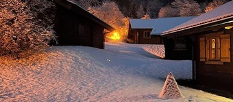 Blockhaus Holzzeit 
für Familien, Paare, Urlauber mit Haustieren