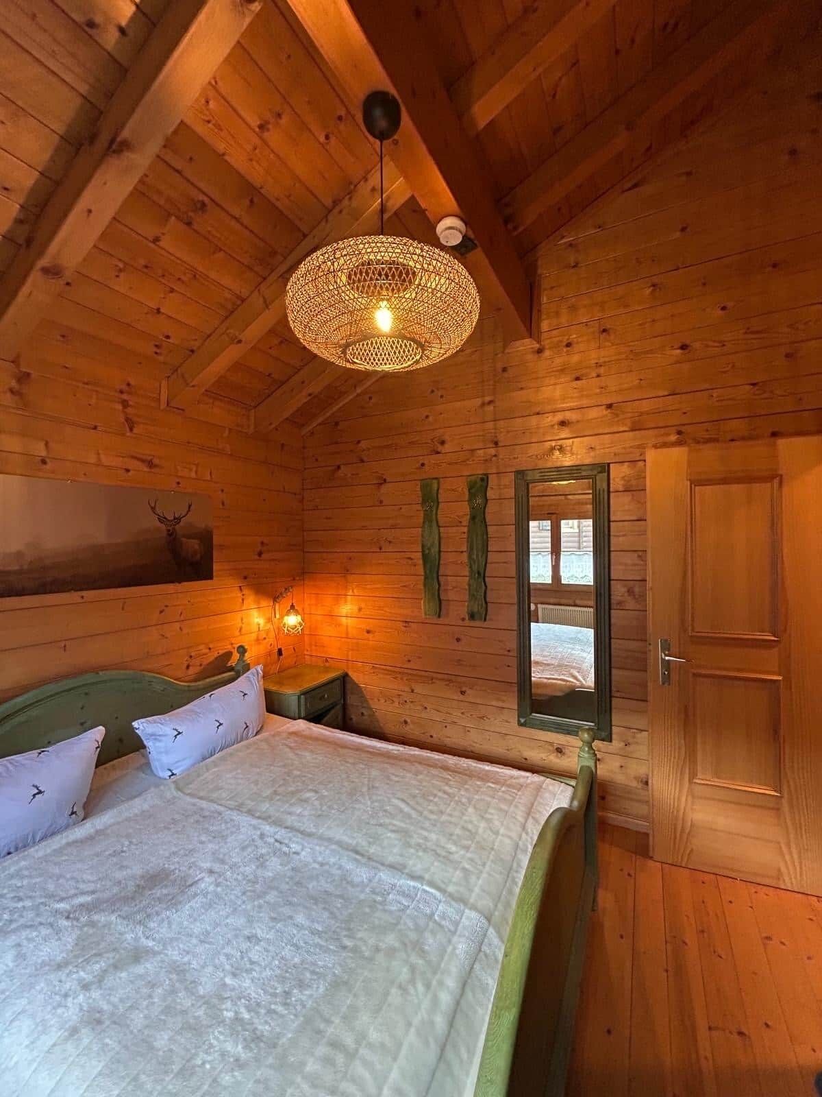 2 室のベッドルーム、アイロン / アイロン台、WiFi、ベッドシーツ