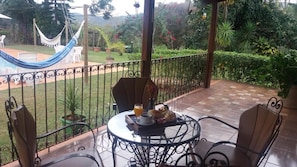 Tempat makan outdoor