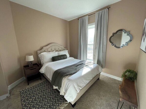 3 bedrooms, desk, travel cot, free WiFi