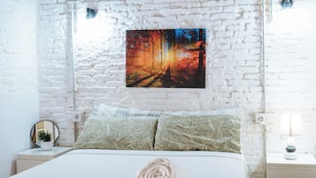 Private room in shared flat Num 2 | Literie de qualité supérieure, bureau, Wi-Fi gratuit, draps fournis