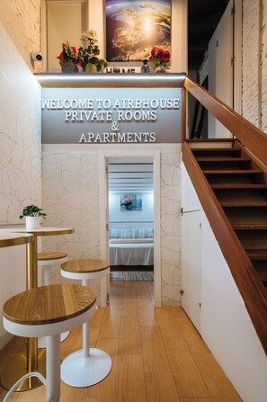 Living area - airbhouse private rooms & apartments  (Seville)