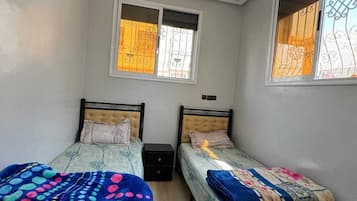 2 bedrooms, iron/ironing board, WiFi, bed sheets