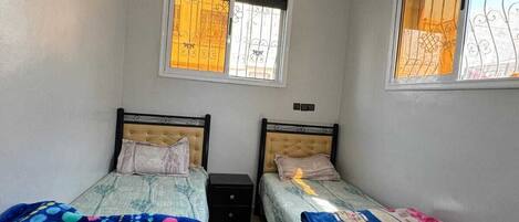 2 soverom, strykejern/-brett, wi-fi og sengetøy