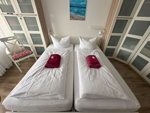 2 habitaciones, cuna de viaje y wifi gratis 