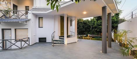 Villa, 4 chambres, accessible aux personnes à mobilité réduite, fumeurs | Terrasse/Patio