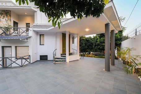Villa, 4 Bedrooms, Accessible, Smoking | Terrace/patio