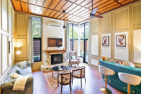 Villa, 4 Bedrooms, Accessible, Smoking | Living room