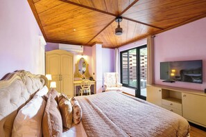 4 bedrooms